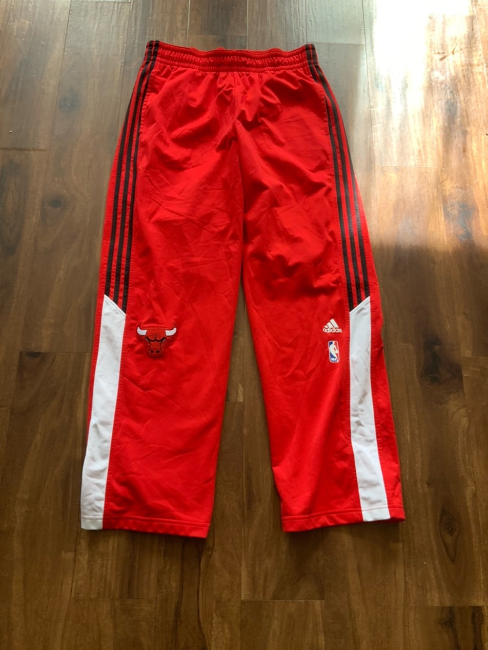 Chicago Bulls x Adidas Track Pants Men's & women’s. Size Large. NWOT